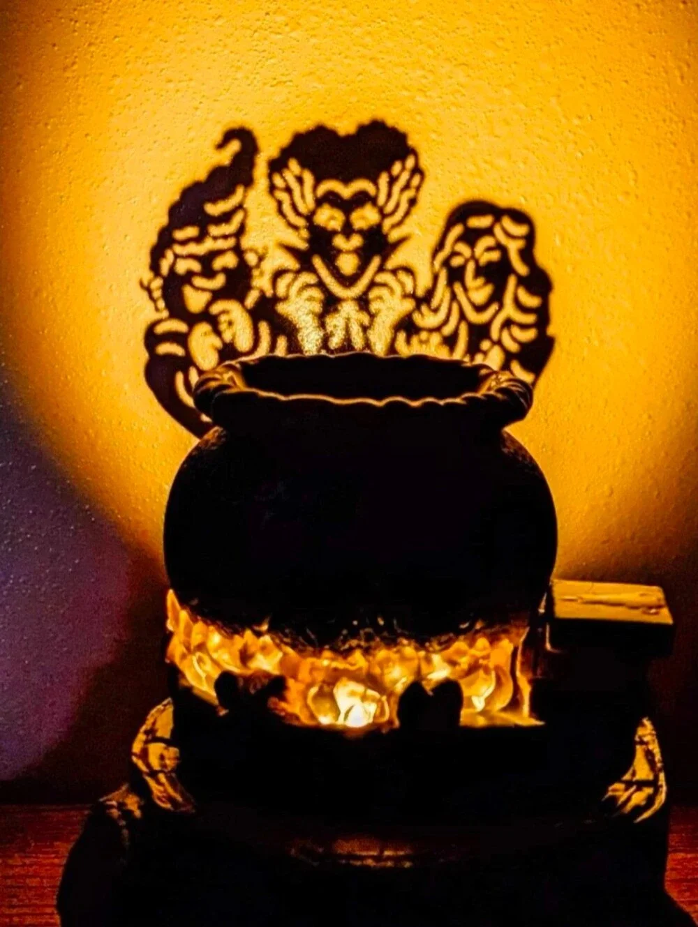 Disney Hocus Pocus Wax Warmer & Wax Bar • Retired